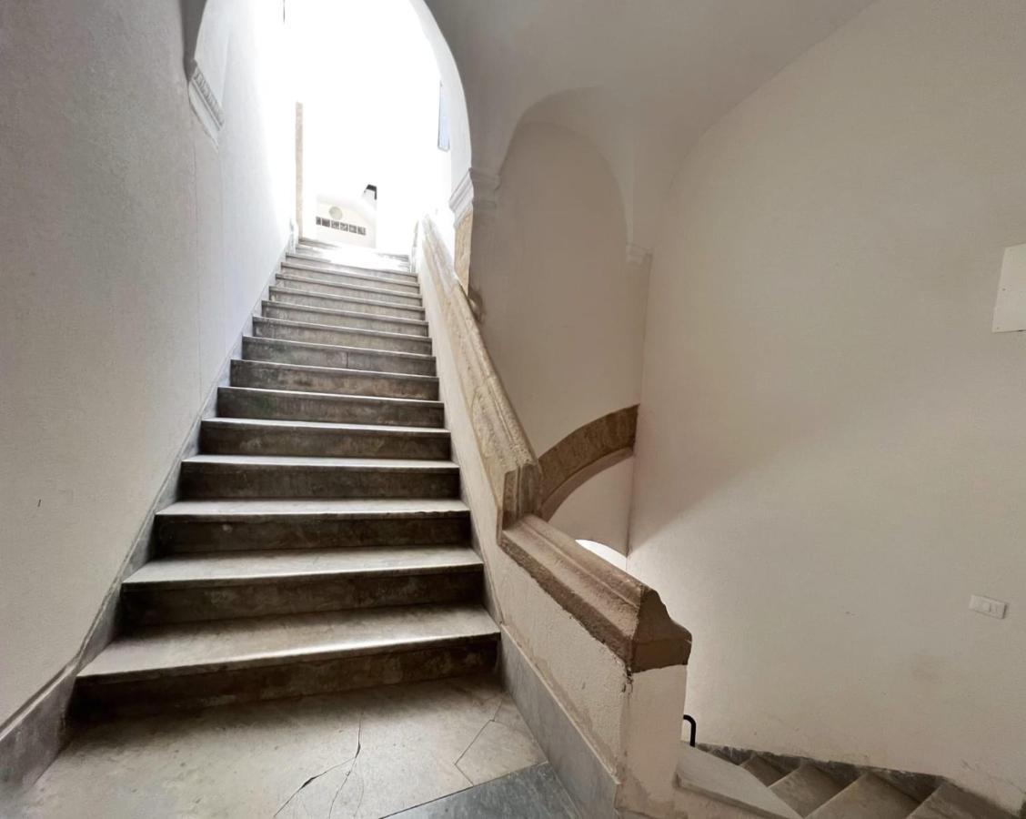 Sant'Andrea - Luxury Rooms In Vucciria Palermo Bagian luar foto